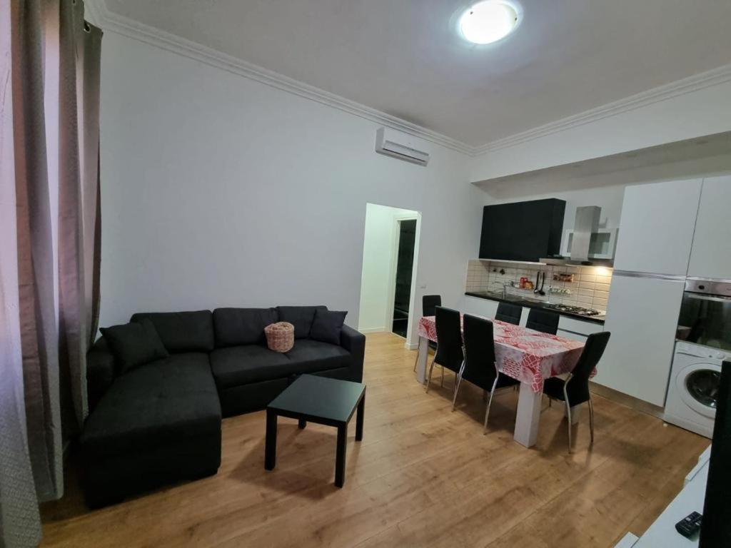 Piazza Colombo-Apartments Sanremo Dış mekan fotoğraf